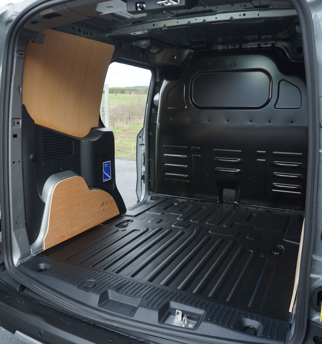 Used Ford Transit Courier 2024 for sale - 76914417: Photo 42