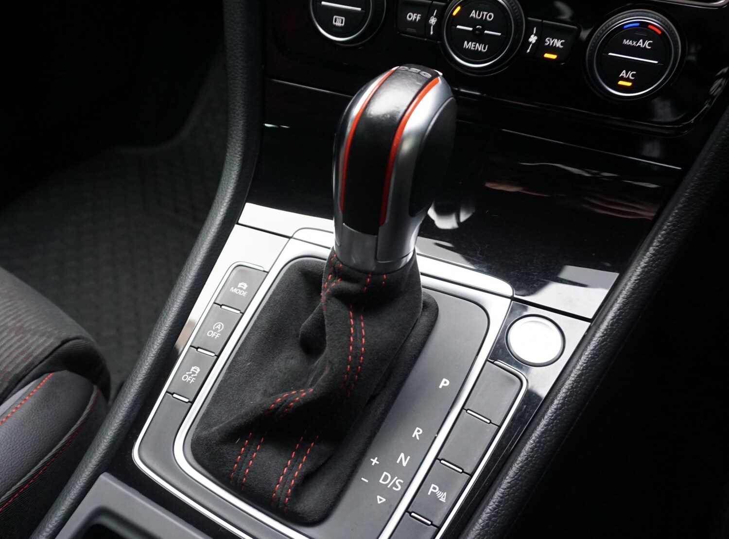 Used Volkswagen Golf 2019 for sale - 76935281: Photo 28