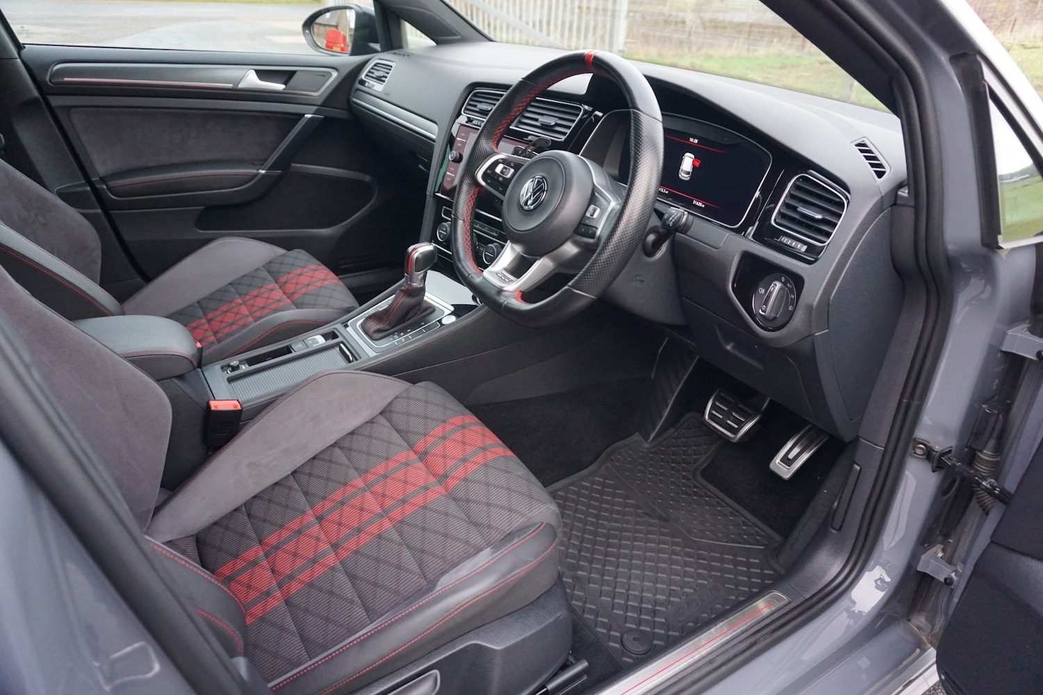 Used Volkswagen Golf 2019 for sale - 77038907: Photo 19