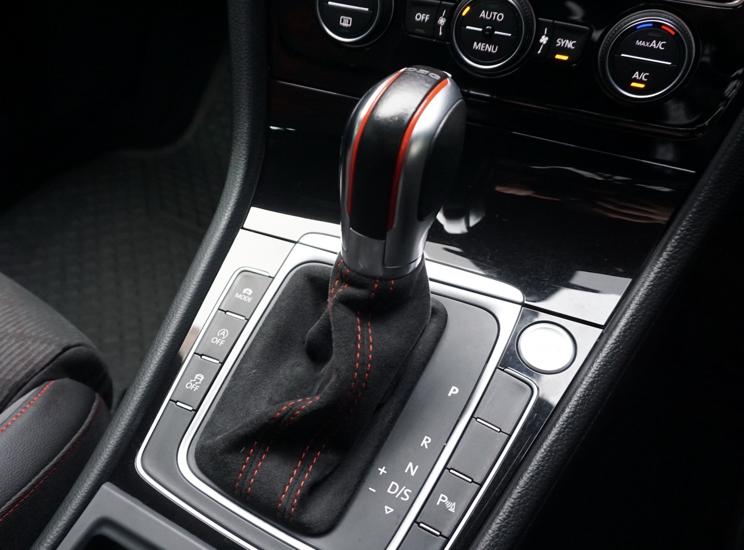 Used Volkswagen Golf 2019 for sale - 77038907: Photo 28