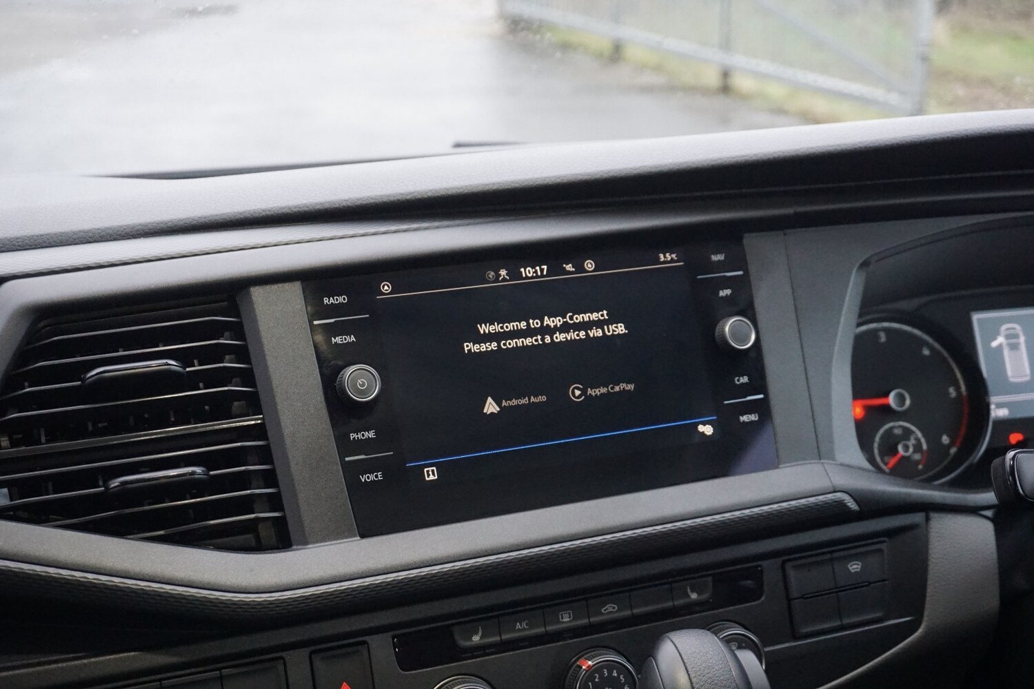 Used Volkswagen Transporter 2024 for sale - 77370636: Photo 37