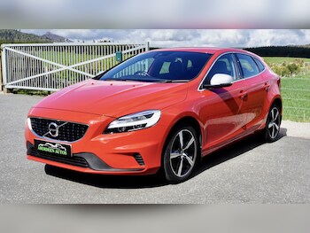 Used Volvo V40 2019 for sale - 78258306: Photo