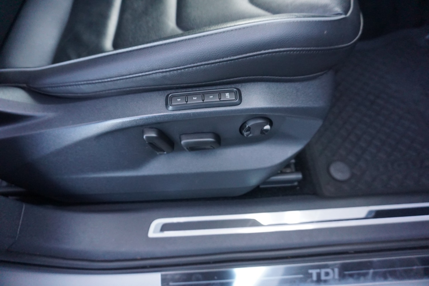 Used Volkswagen Tiguan 2019 for sale - 77173112: Photo 16