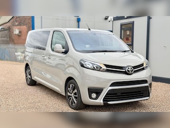 Used Toyota PROACE CITY Verso 2020 for sale - 75577696: Photo