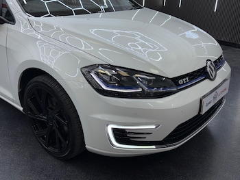 Used Volkswagen Golf 2019 for sale - 78752949: Photo