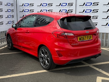 Used Ford Fiesta 2018 for sale - 79363534: Photo