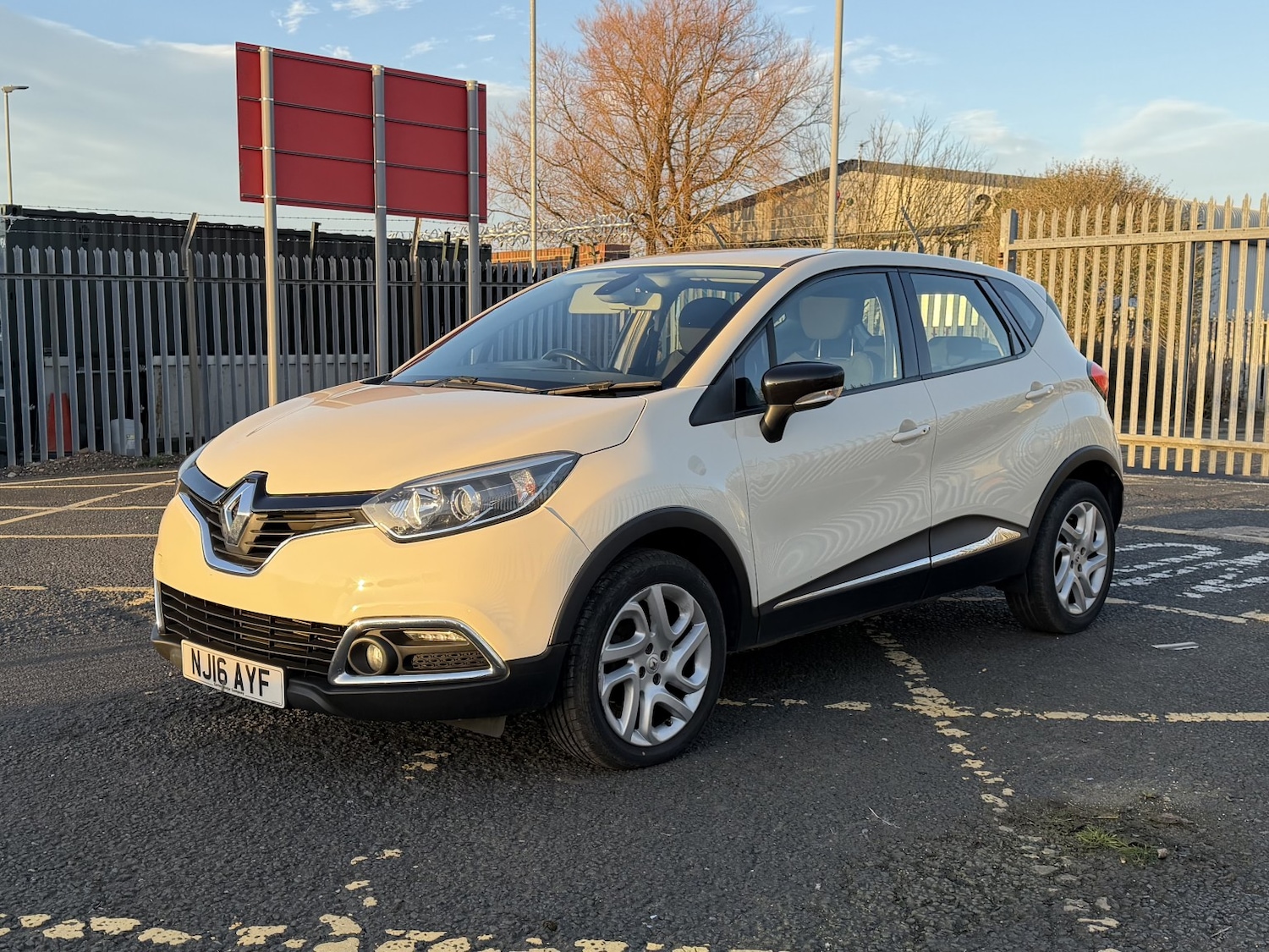 Used Renault Captur 2016 for sale - 77961992: Photo 14