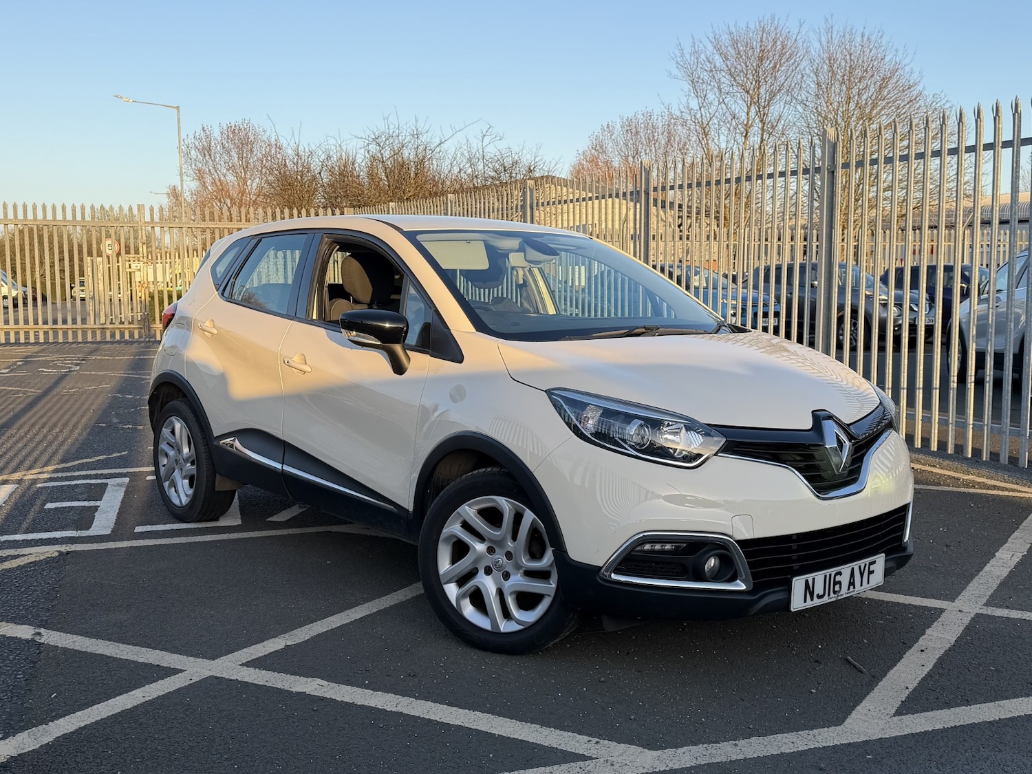 Used Renault Captur 2016 for sale - 77961992: Photo 8