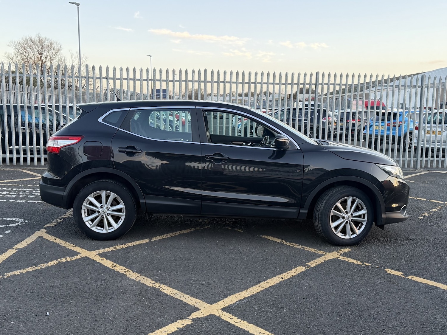 Used Nissan Qashqai 2014 for sale - 77961972: Photo 3