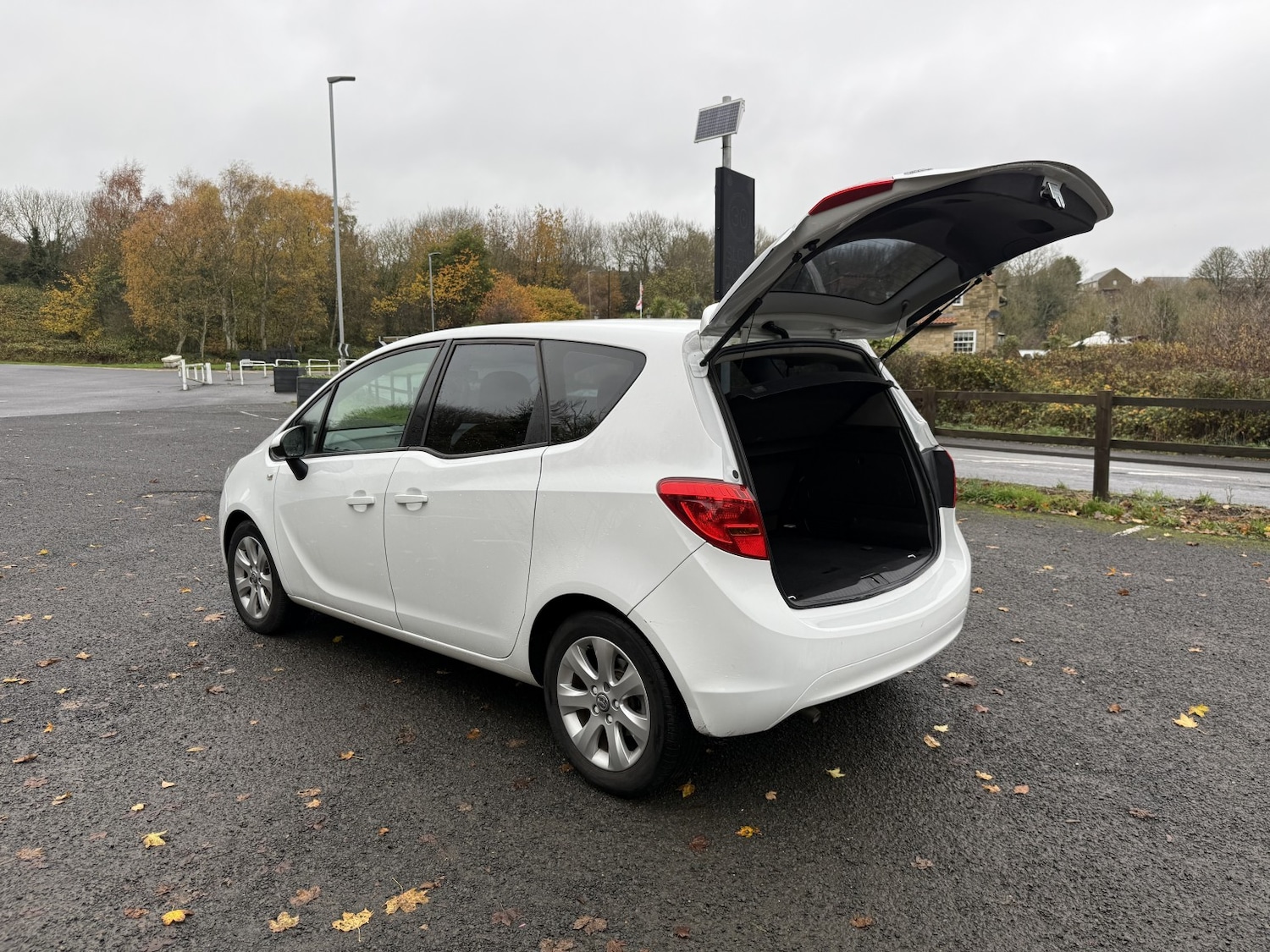 Used Vauxhall Meriva 2017 for sale - 76554022: Photo 54