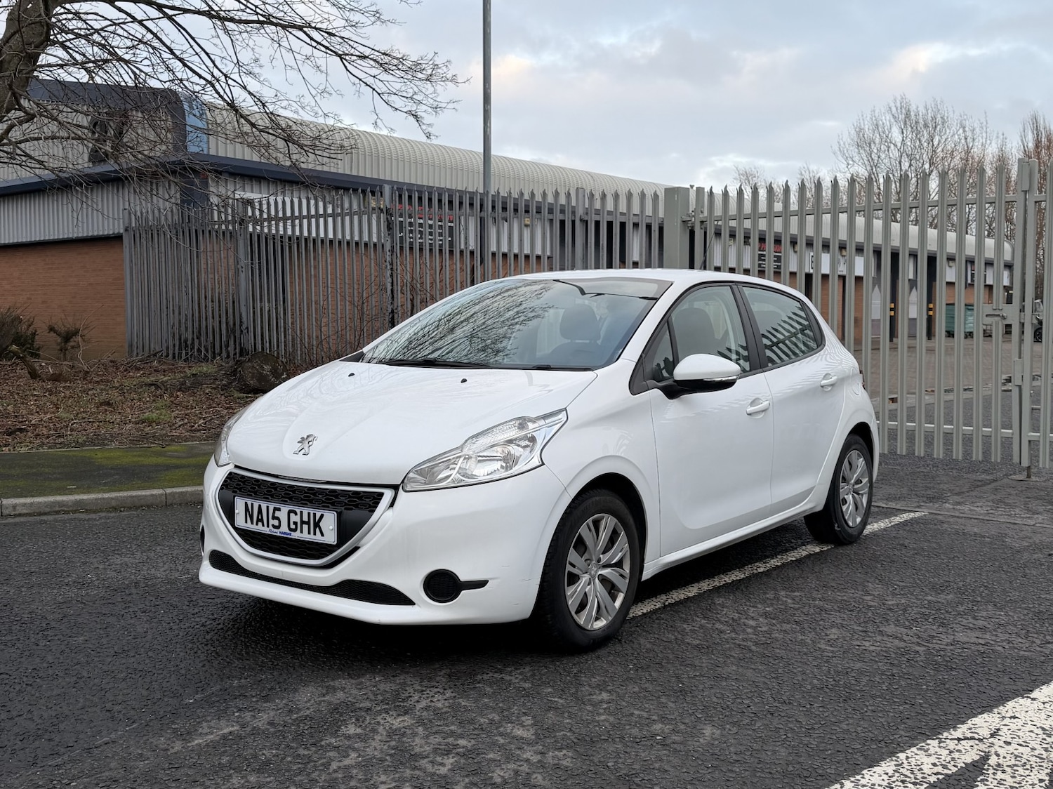 Used Peugeot 208 2015 for sale - 77314110: Photo 10