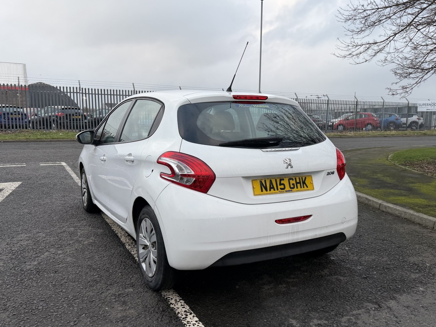Used Peugeot 208 2015 for sale - 77314110: Photo 12
