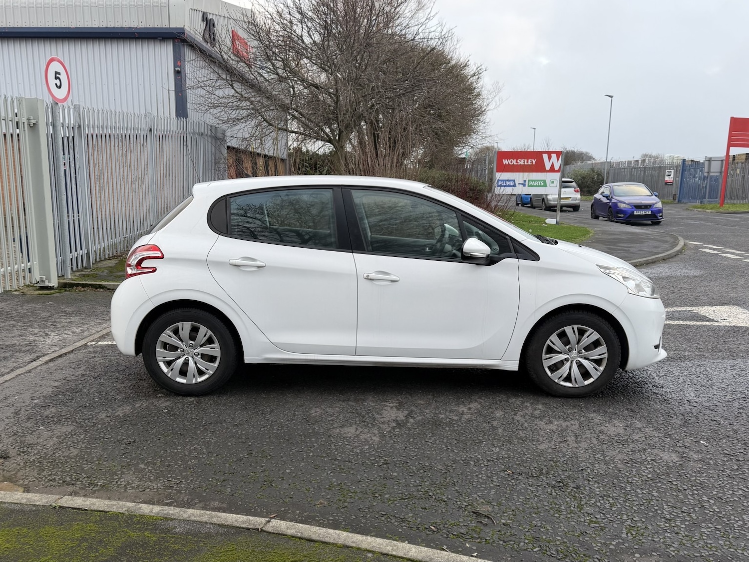 Used Peugeot 208 2015 for sale - 77314110: Photo 16