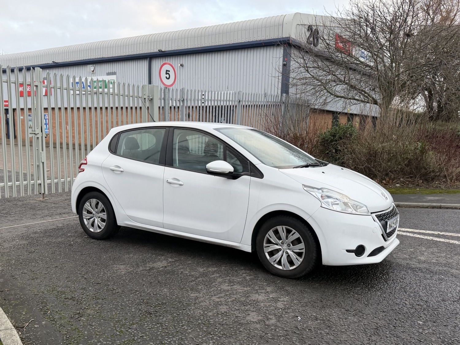 Used Peugeot 208 2015 for sale - 77314110: Photo 19