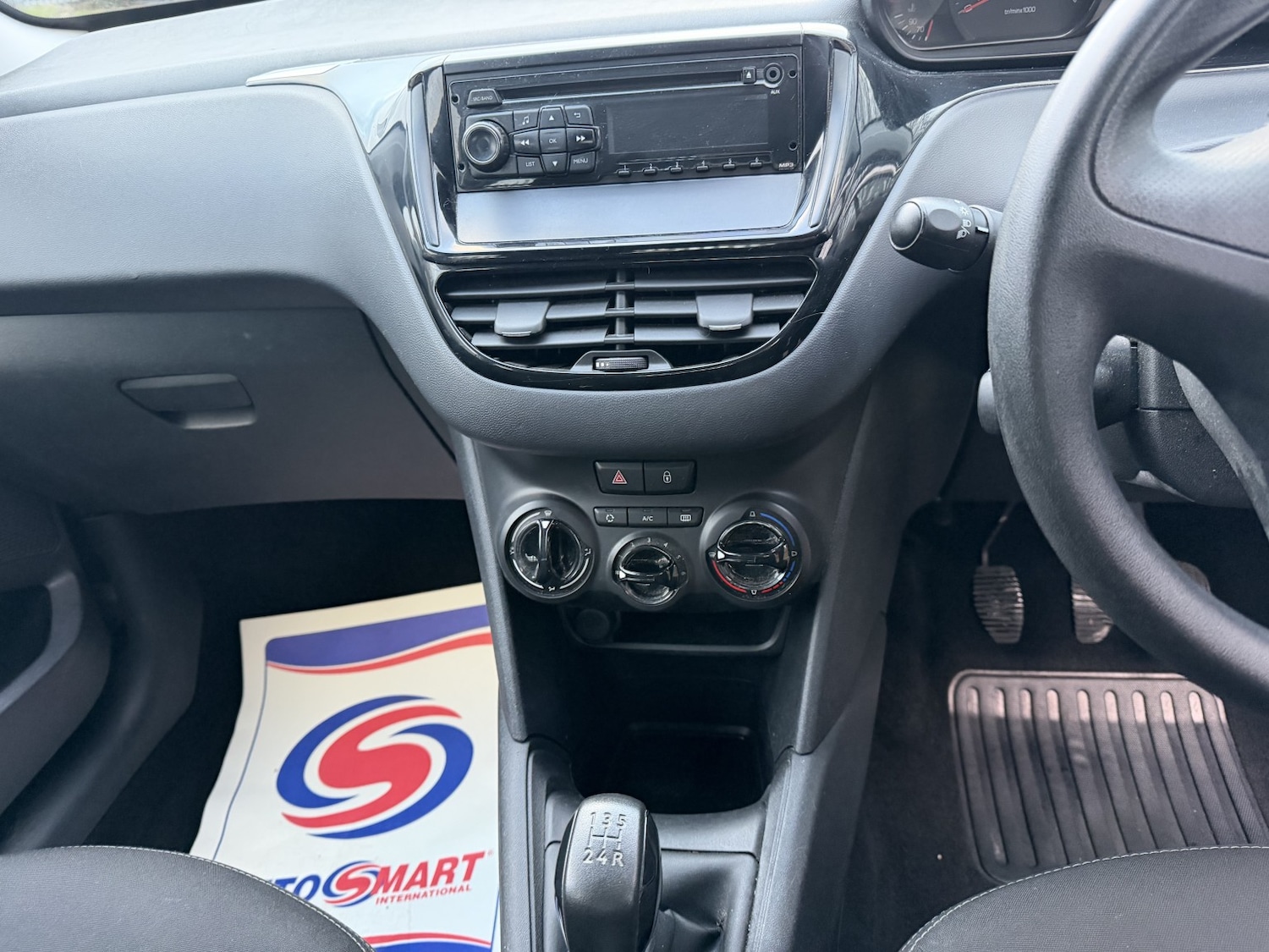 Used Peugeot 208 2015 for sale - 77314110: Photo 23