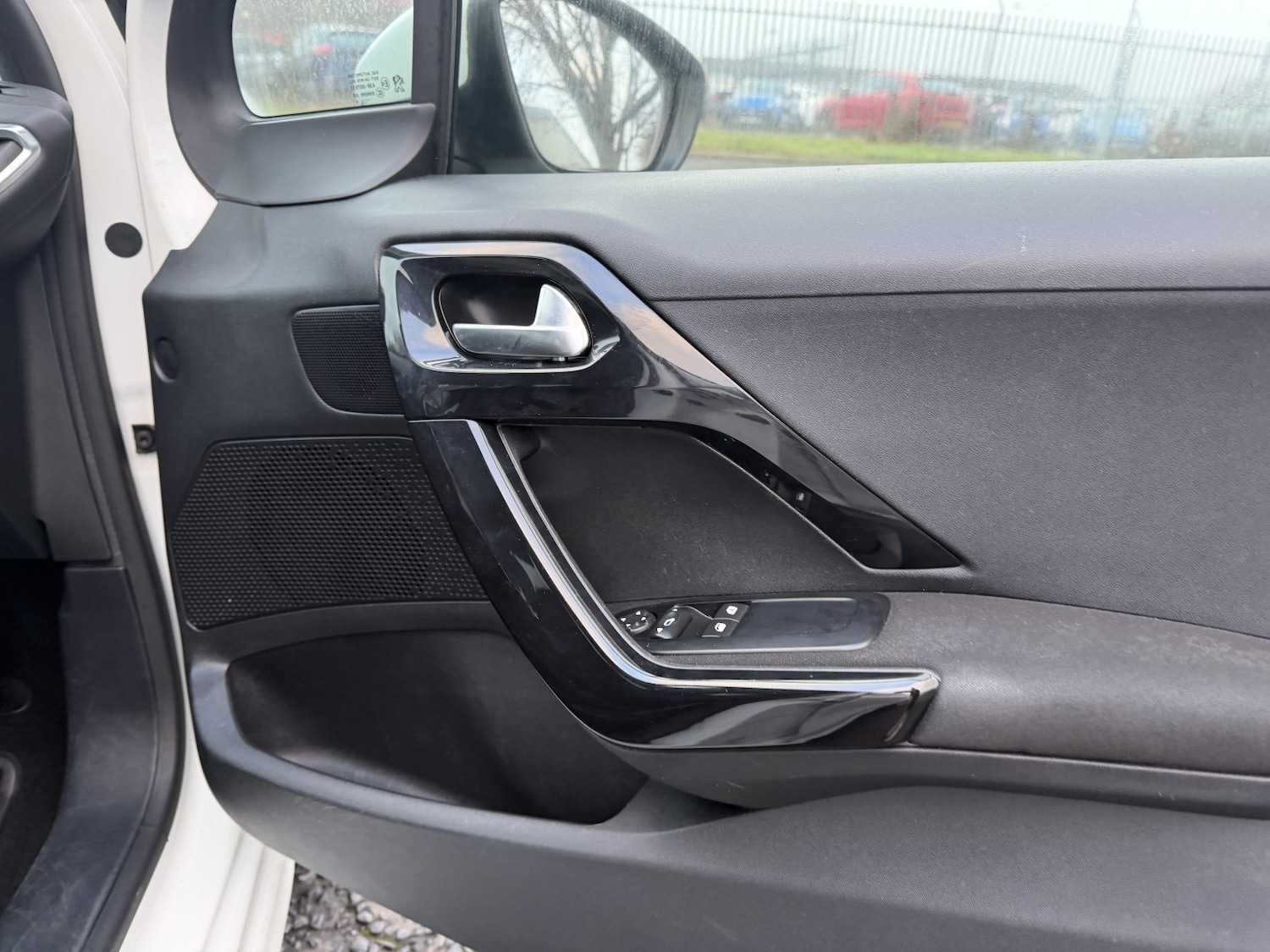 Used Peugeot 208 2015 for sale - 77314110: Photo 28