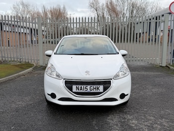 Used Peugeot 208 2015 for sale - 77314110: Photo