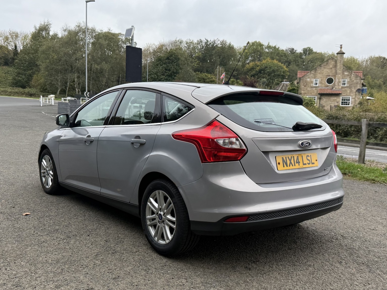 Used Ford Focus 2014 for sale - 76312348: Photo 15