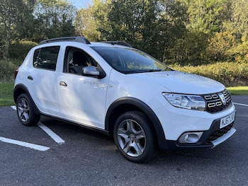 Used Dacia Sandero Stepway 2017 for sale - 76107356: Photo