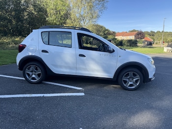 Used Dacia Sandero Stepway 2017 for sale - 76107356: Photo