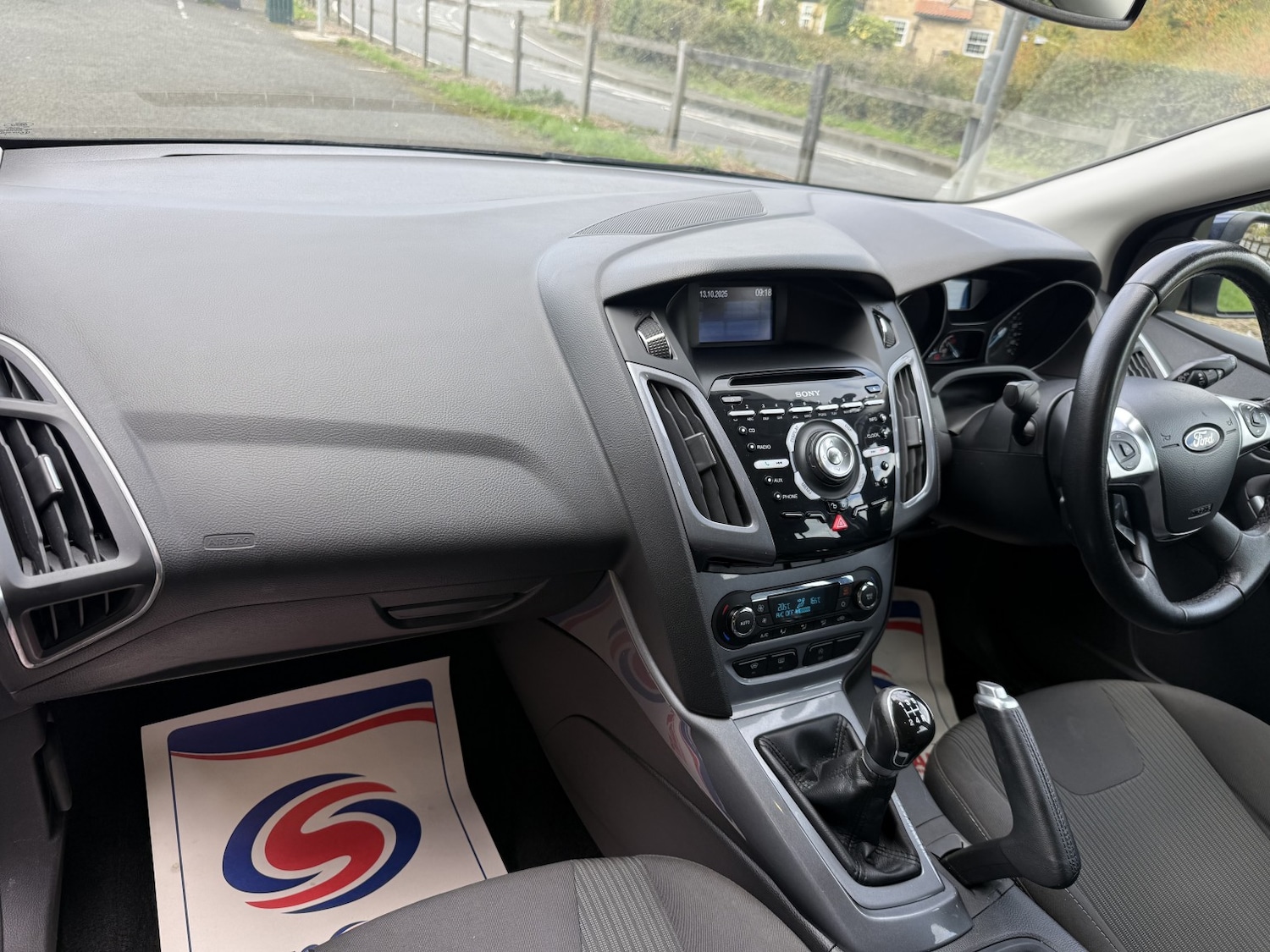 Used Ford Focus 2013 for sale - 76312377: Photo 21