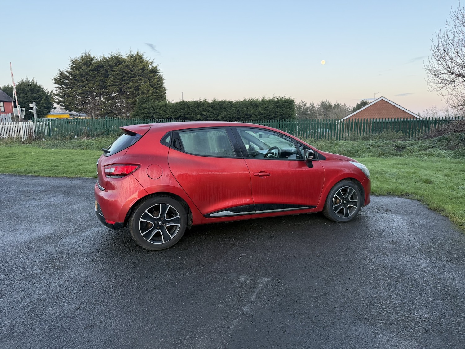 Used Renault Clio 2015 for sale - 76807259: Photo 16
