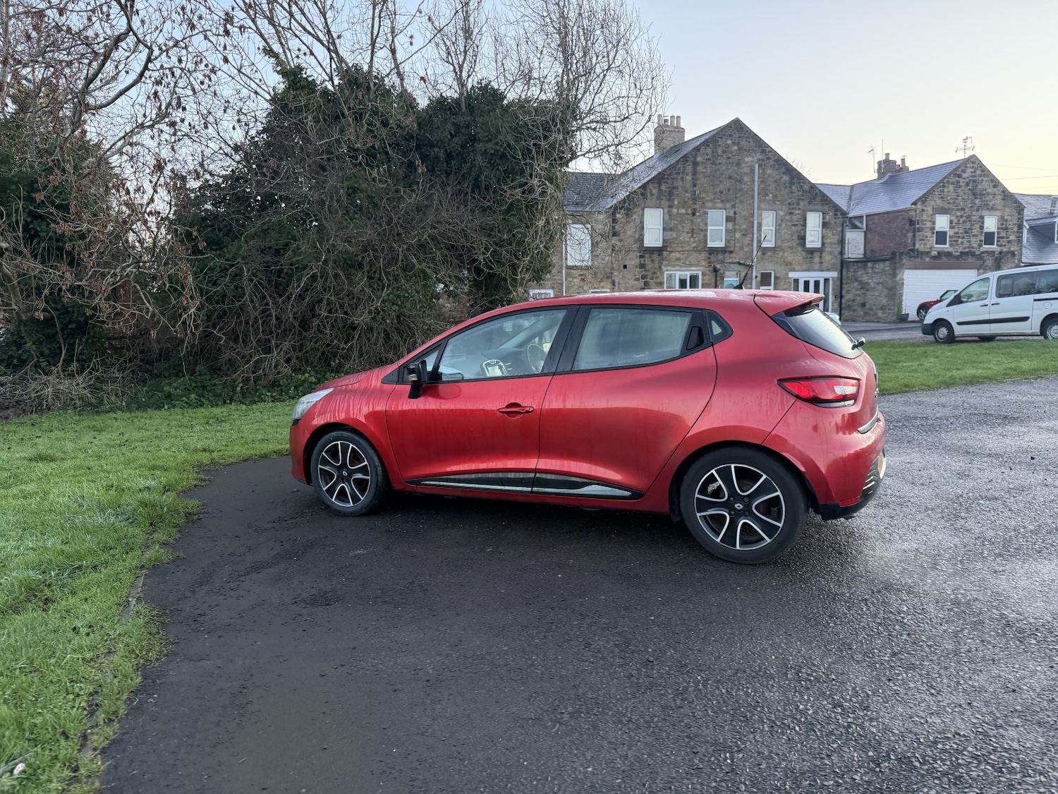 Used Renault Clio 2015 for sale - 76807259: Photo 27