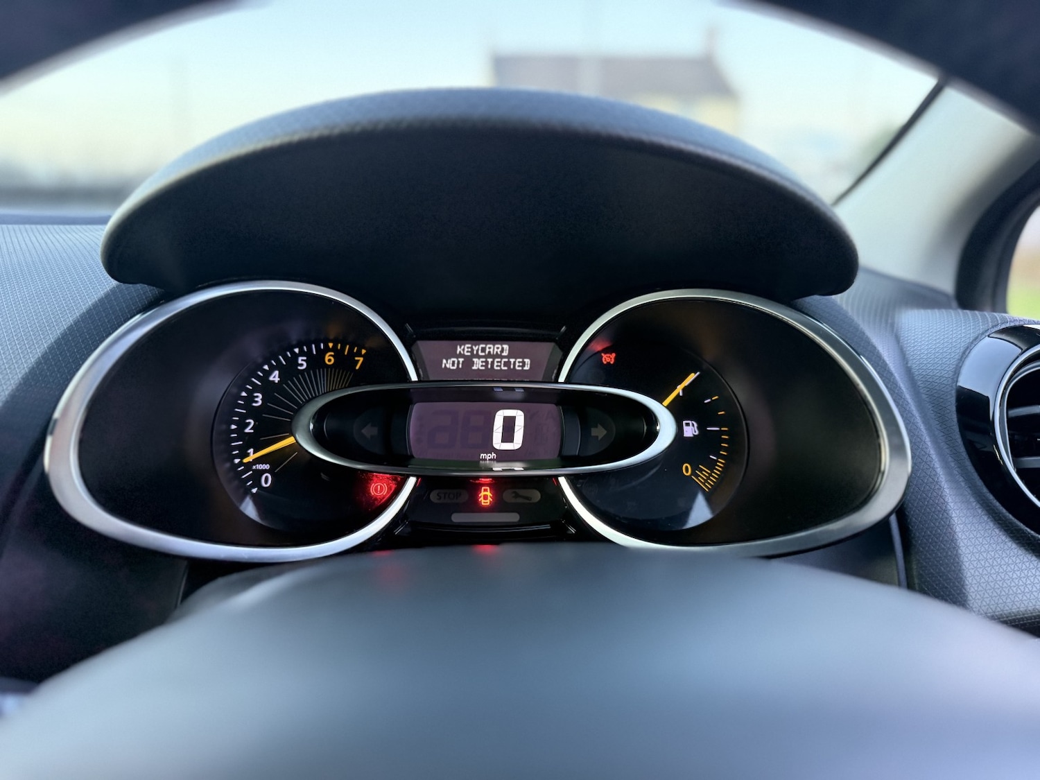 Used Renault Clio 2015 for sale - 76807259: Photo 33