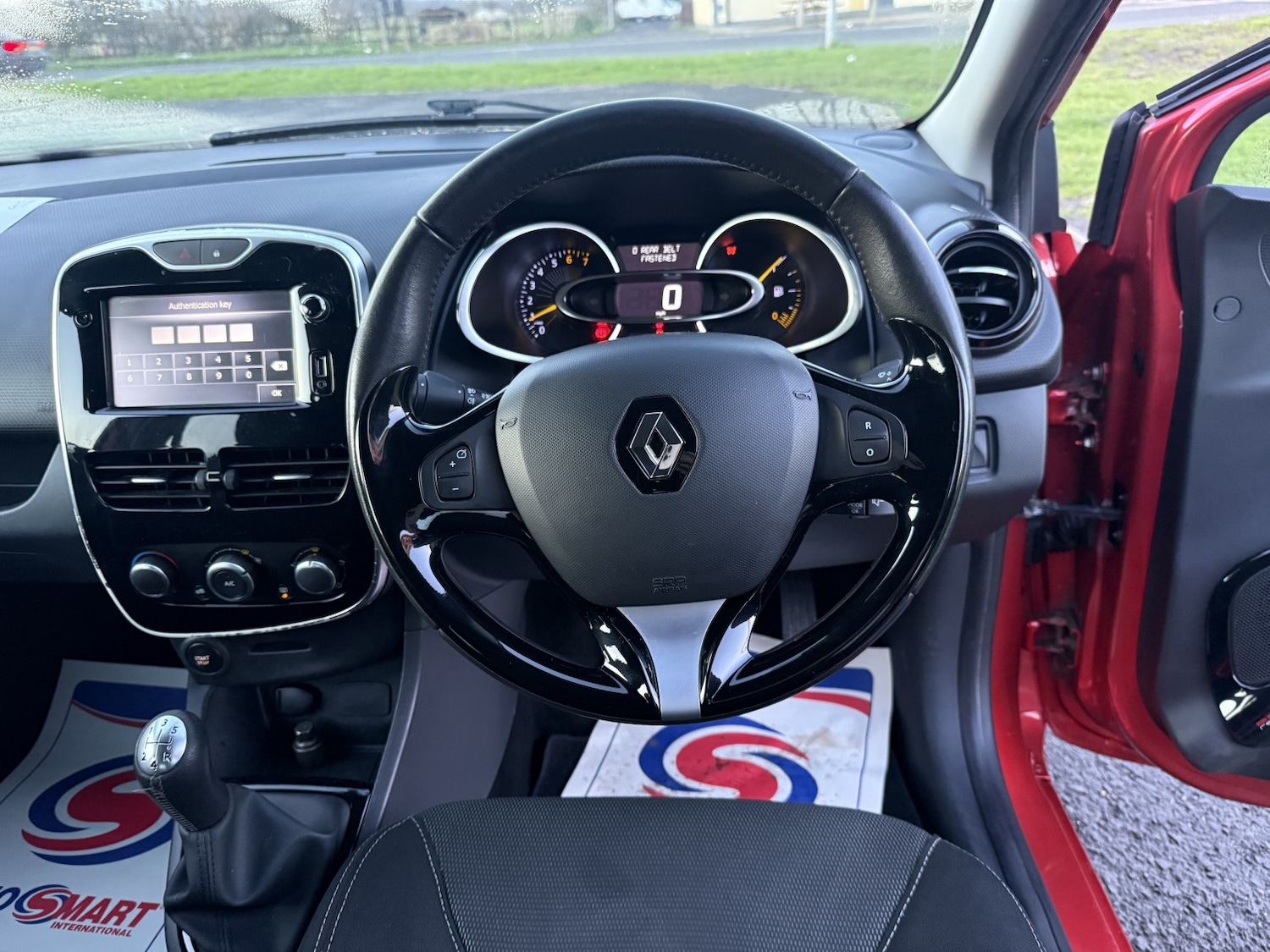 Used Renault Clio 2015 for sale - 76807259: Photo 34