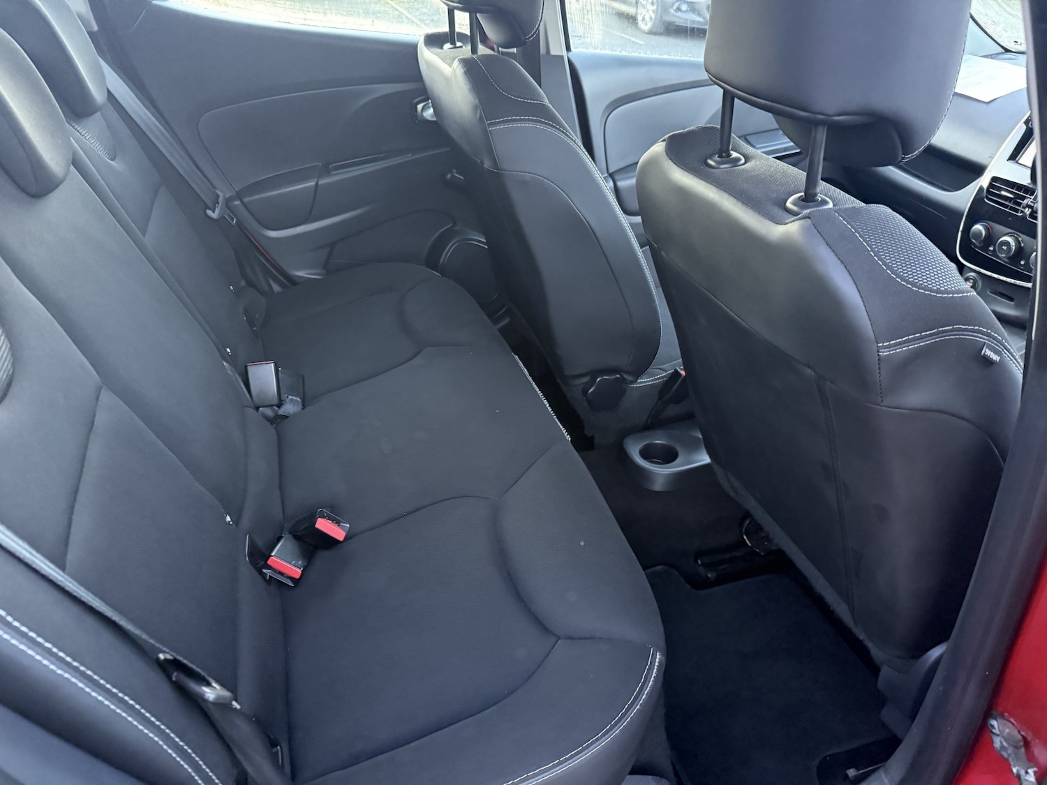 Used Renault Clio 2015 for sale - 76807259: Photo 41