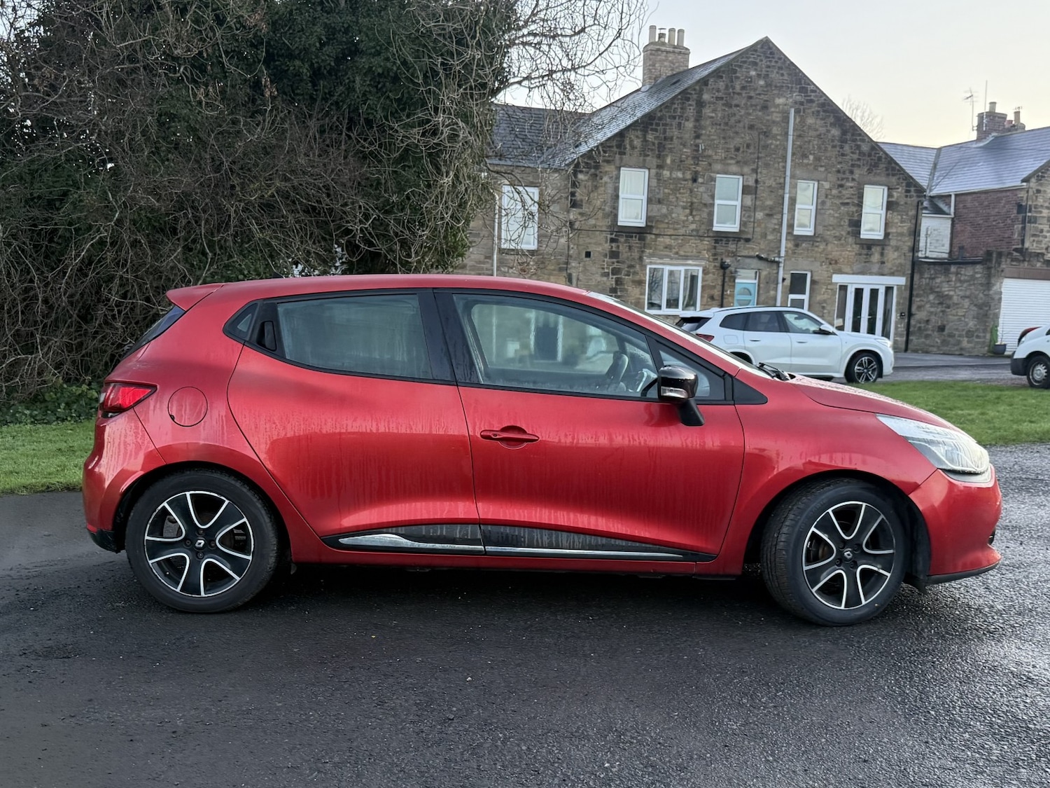 Used Renault Clio 2015 for sale - 76807259: Photo 5