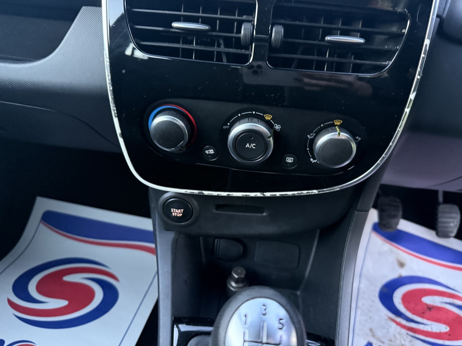 Used Renault Clio 2015 for sale - 76807259: Photo 51