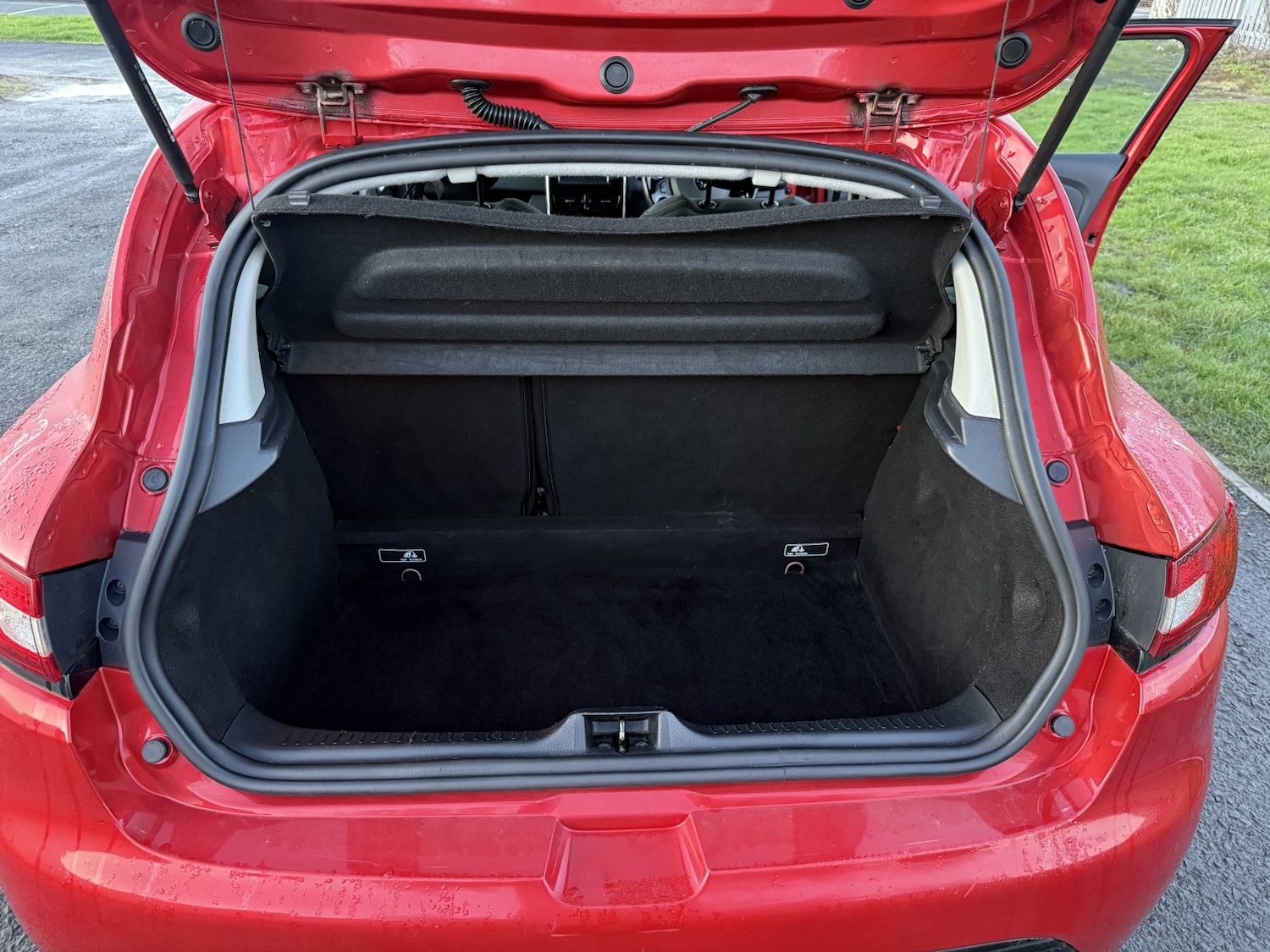 Used Renault Clio 2015 for sale - 76807259: Photo 52