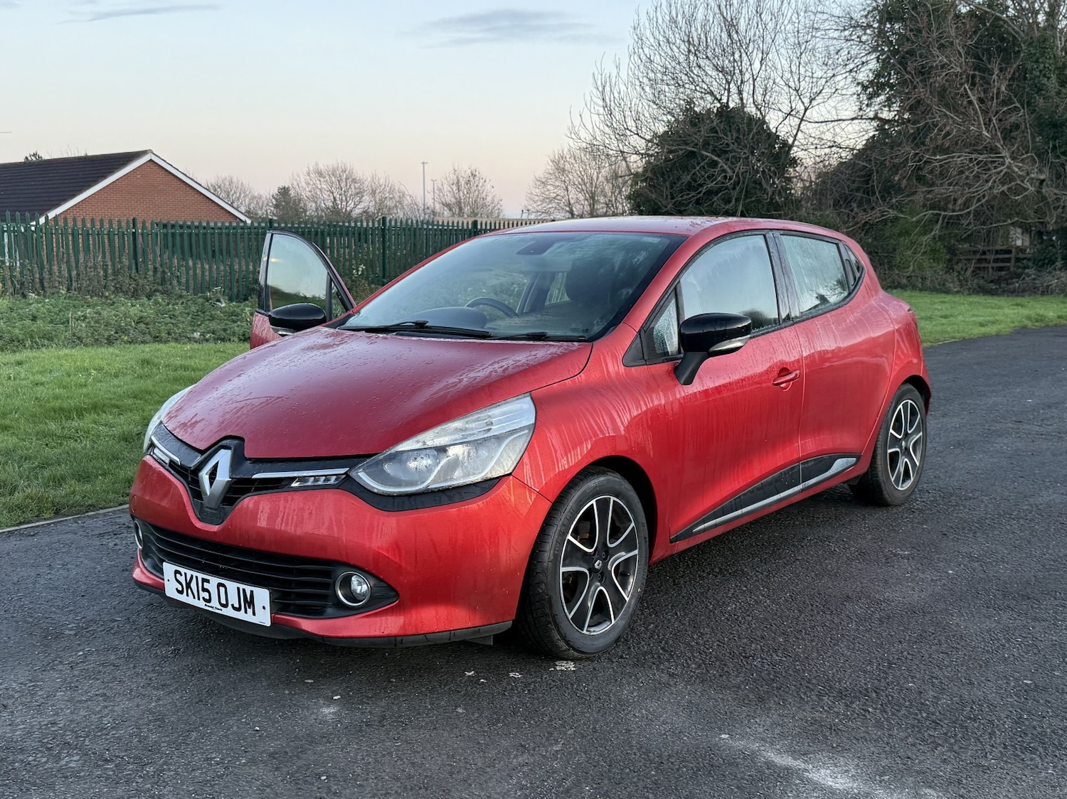 Used Renault Clio 2015 for sale - 76807259: Photo 6