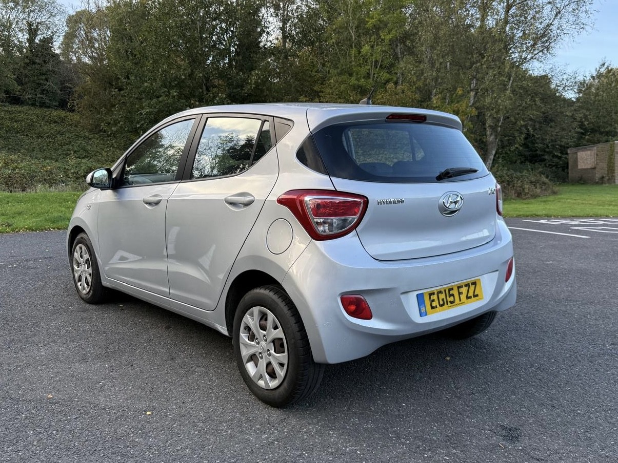 Used Hyundai i10 2015 for sale - 76794365: Photo 28