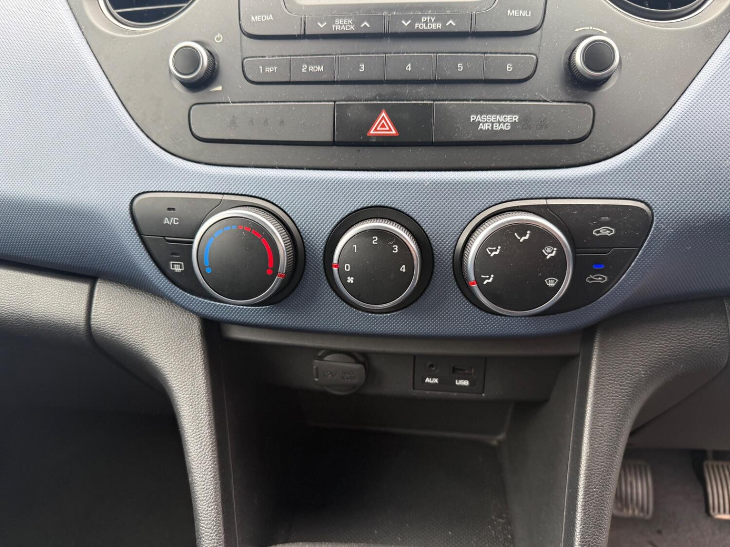 Used Hyundai i10 2015 for sale - 76794365: Photo 41