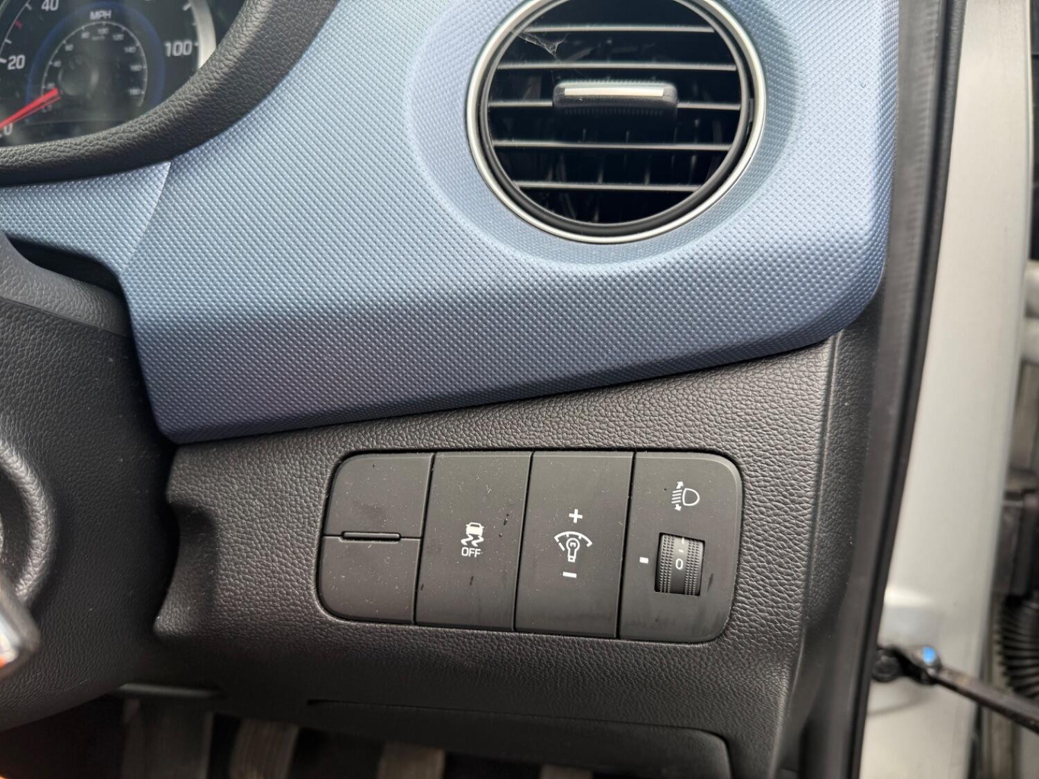 Used Hyundai i10 2015 for sale - 76794365: Photo 45