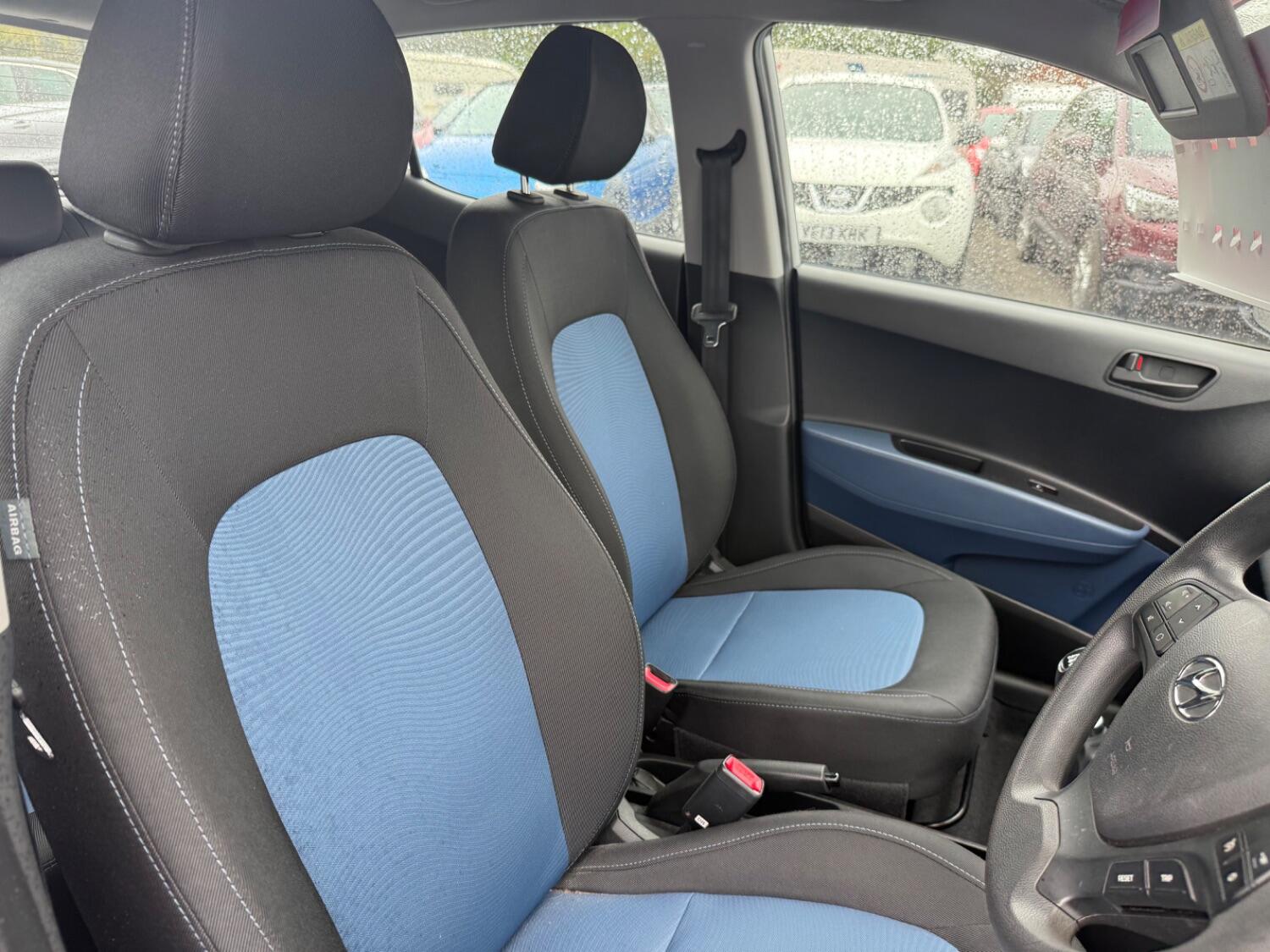 Used Hyundai i10 2015 for sale - 76794365: Photo 46