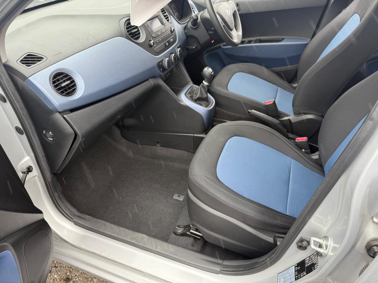 Used Hyundai i10 2015 for sale - 76794365: Photo 56