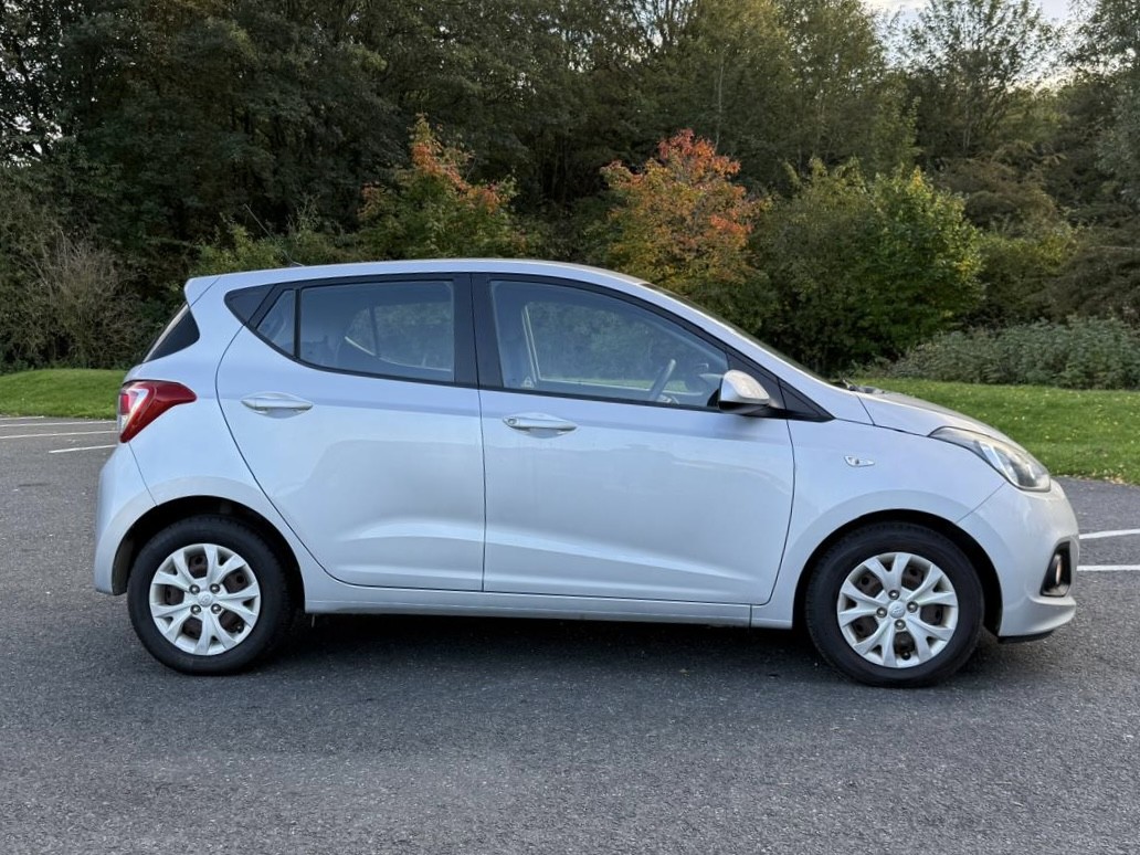 Used Hyundai i10 2015 for sale - 76794365: Photo 6