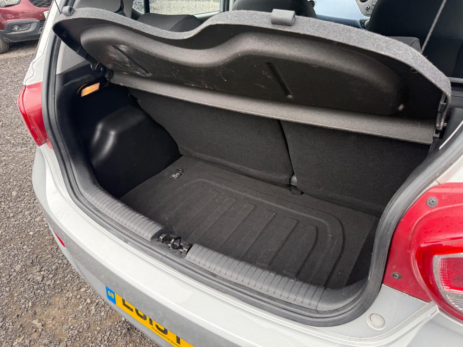 Used Hyundai i10 2015 for sale - 76794365: Photo 62