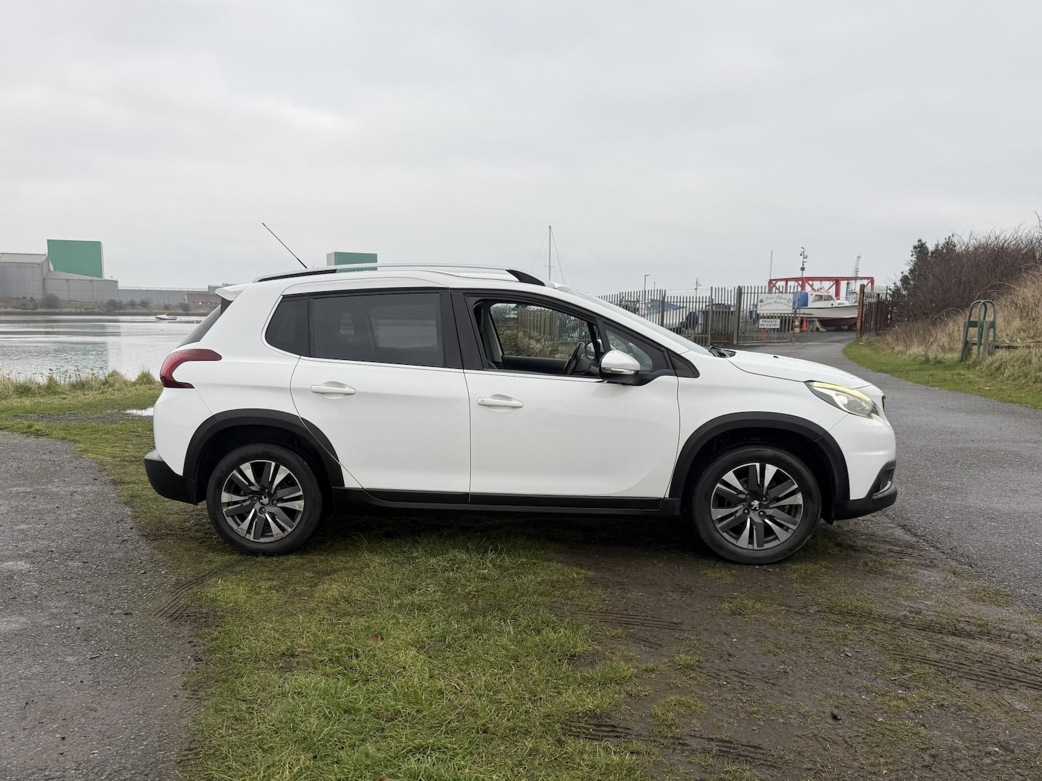 Used Peugeot 2008 2016 for sale - 77977176: Photo 13