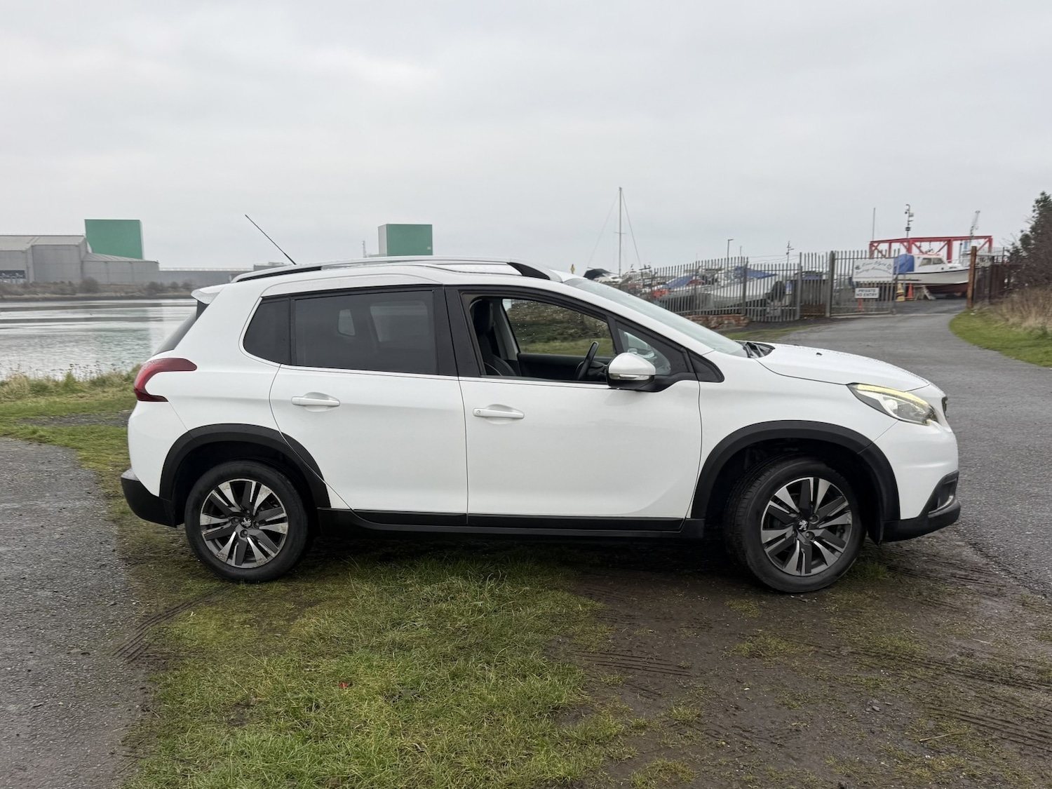 Used Peugeot 2008 2016 for sale - 77977176: Photo 14