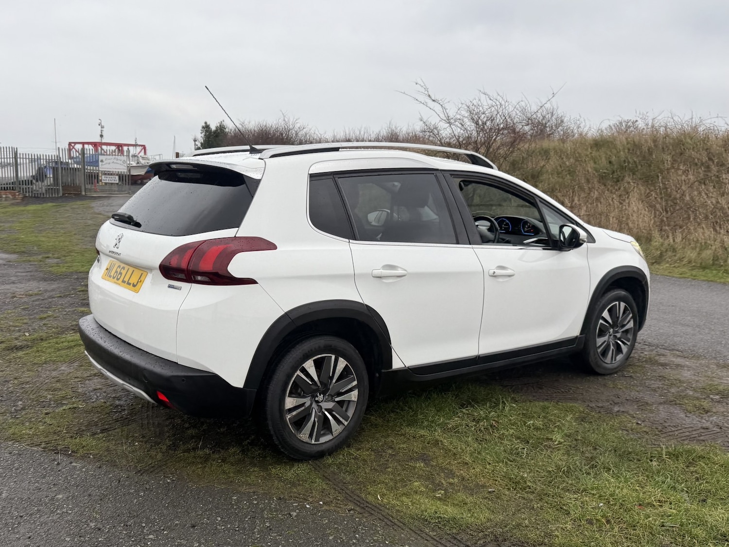 Used Peugeot 2008 2016 for sale - 77977176: Photo 17