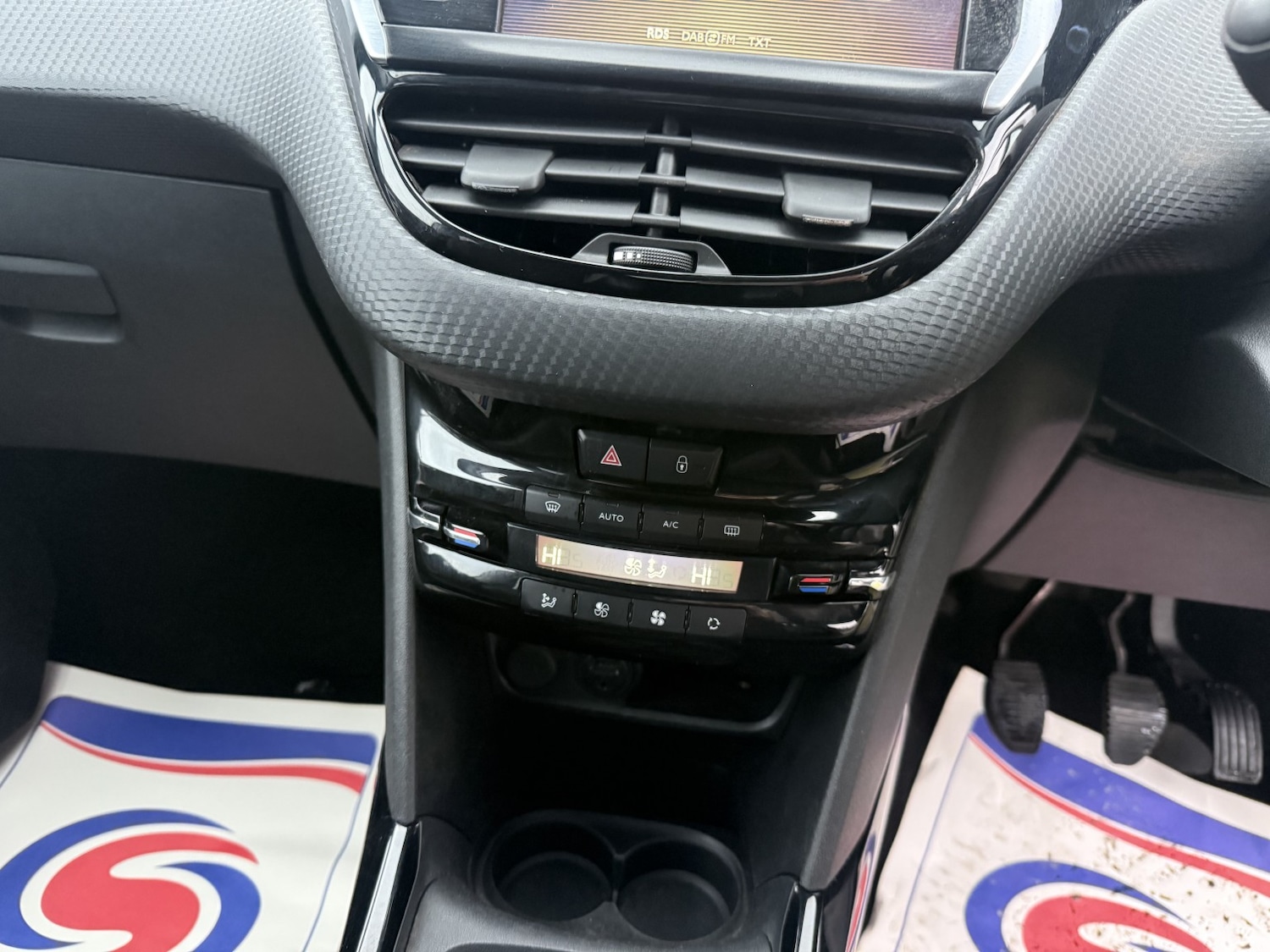 Used Peugeot 2008 2016 for sale - 77977176: Photo 33