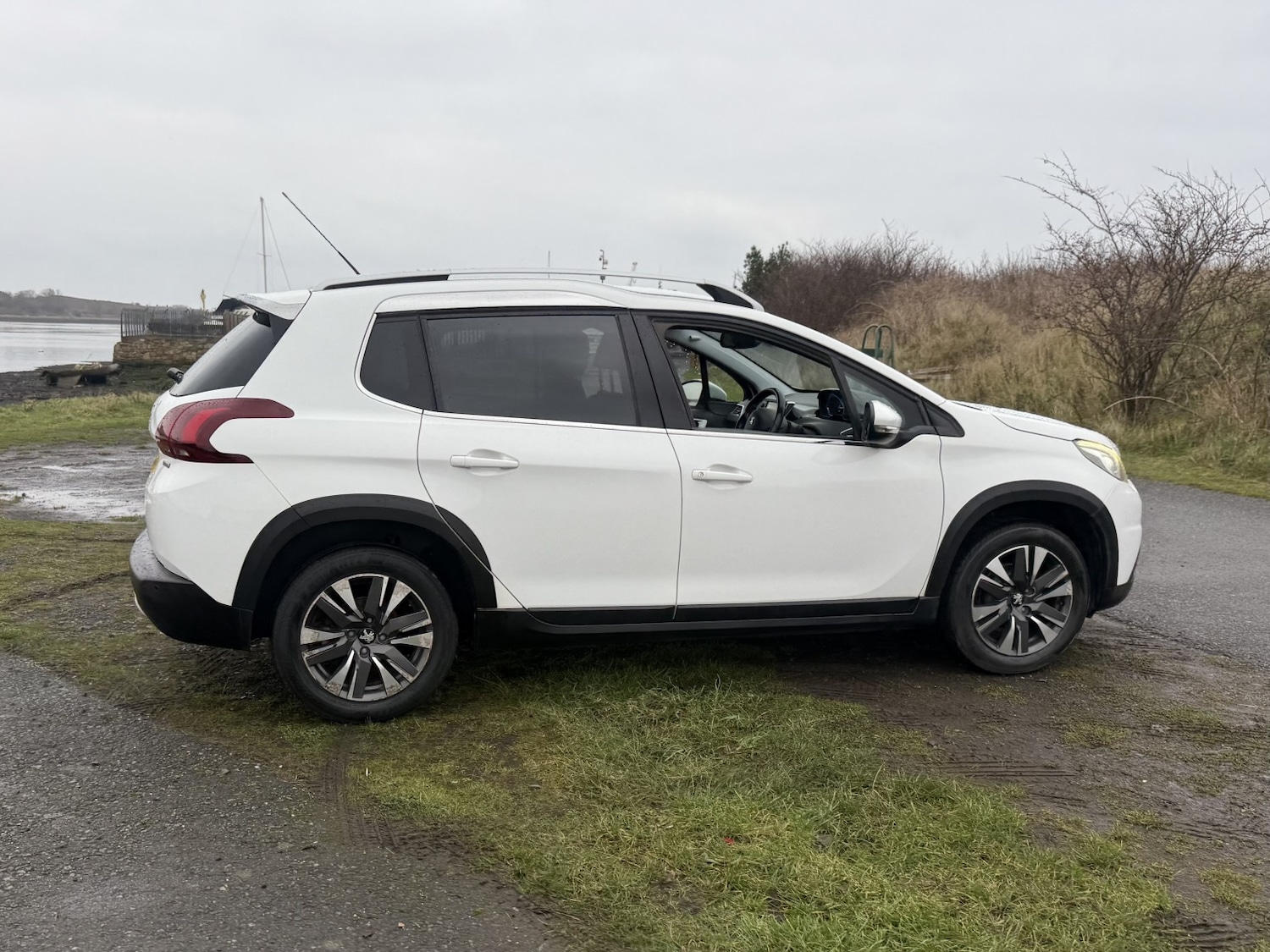 Used Peugeot 2008 2016 for sale - 77977176: Photo 7