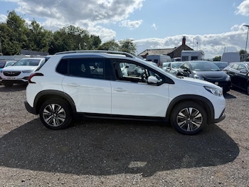 Used Peugeot 2008 2016 for sale - 76107328: Photo