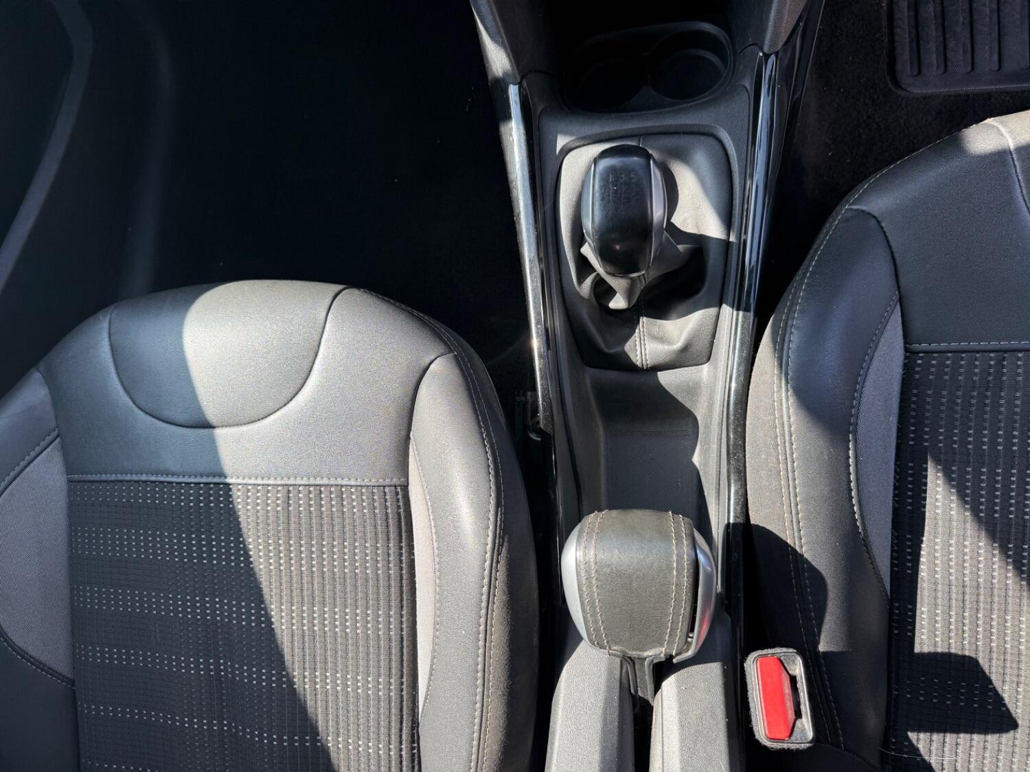 Used Peugeot 2008 2016 for sale - 76107328: Photo 36