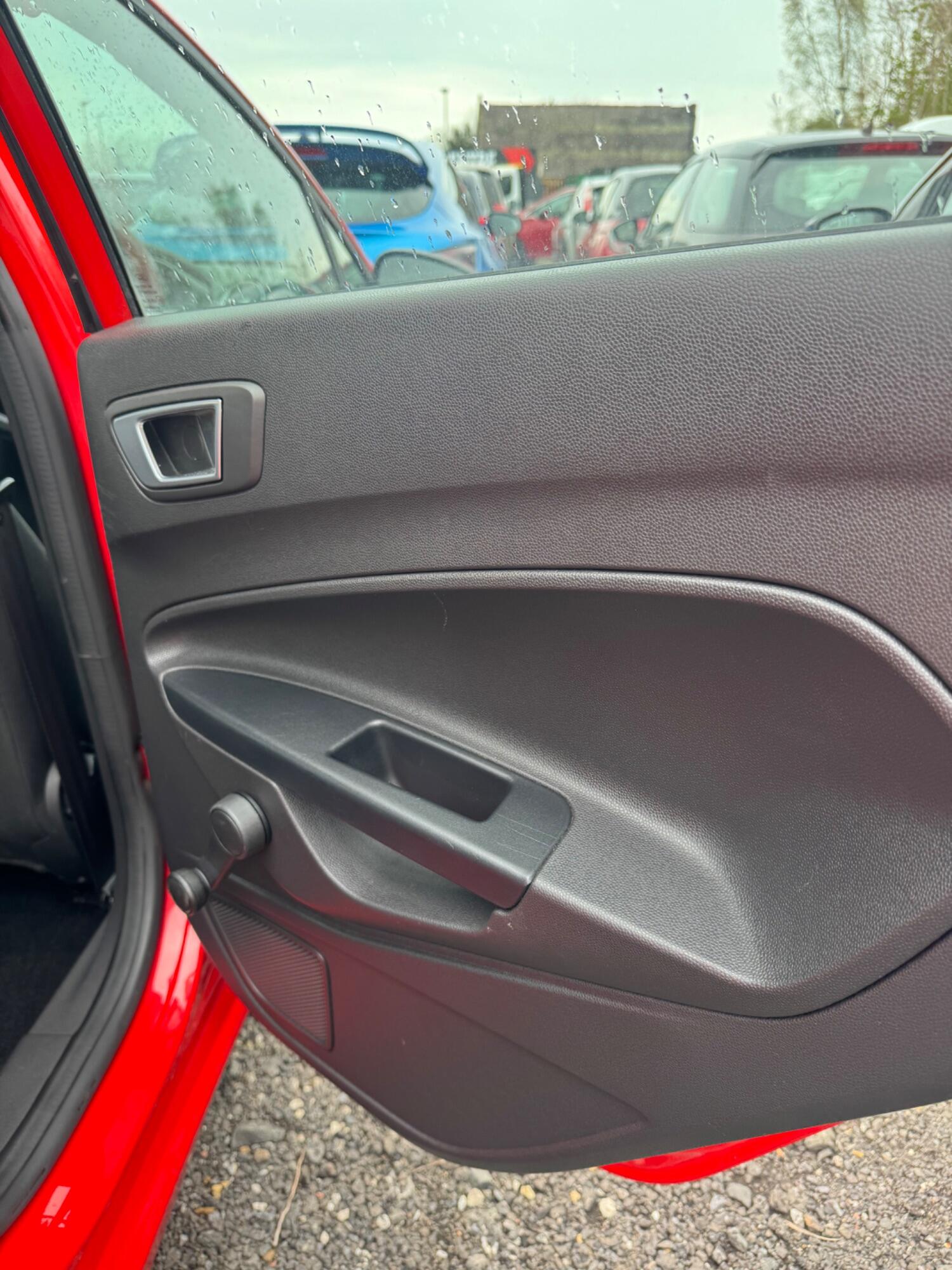 Used Ford Fiesta 2015 for sale - 76791571: Photo 13