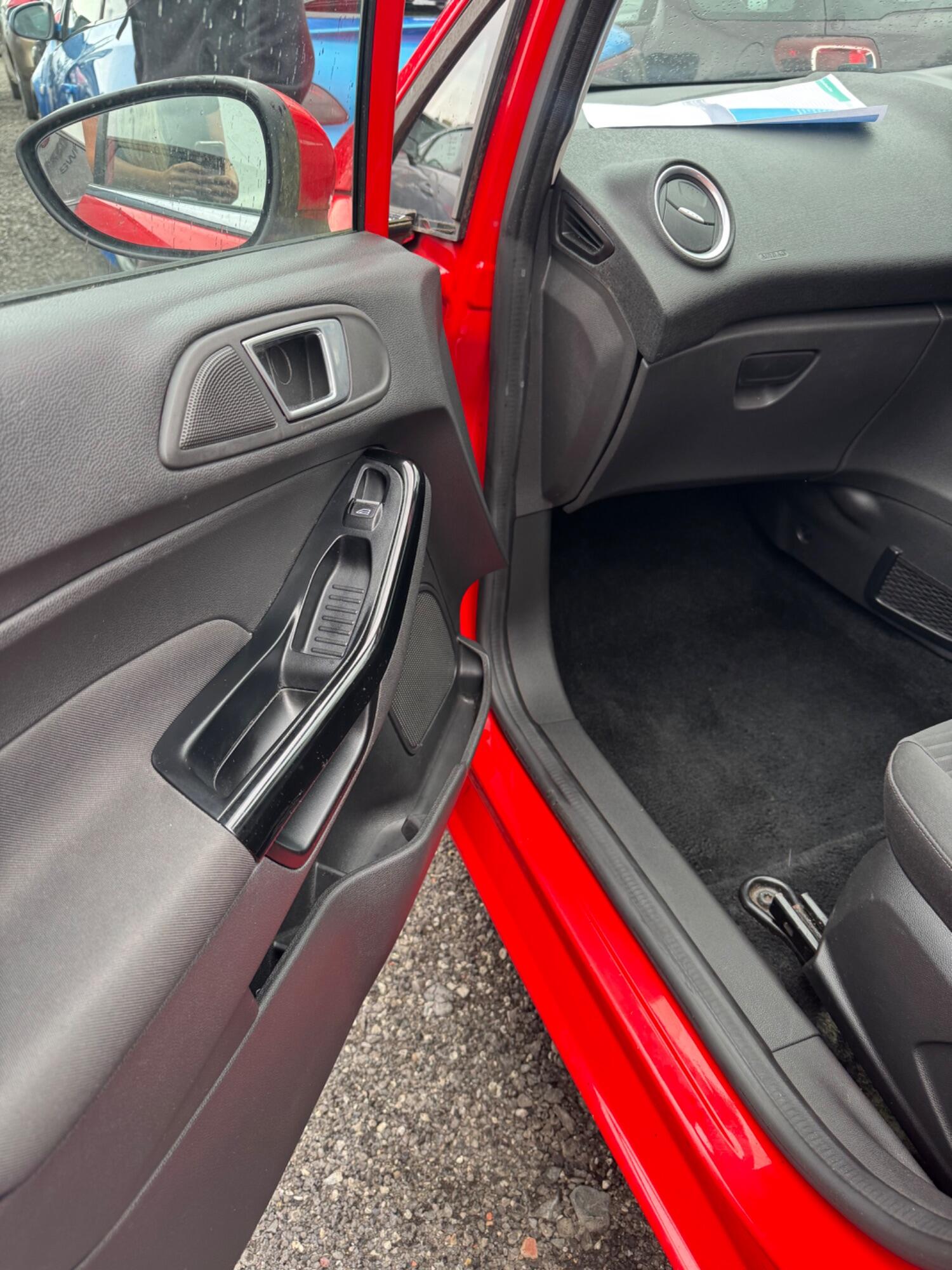 Used Ford Fiesta 2015 for sale - 76791571: Photo 18